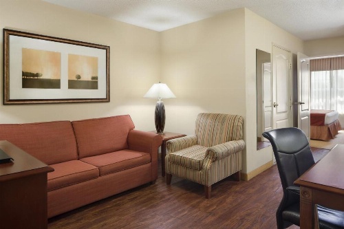 Country Inn & Suites by Radisson, Baltimore North, MD image 5